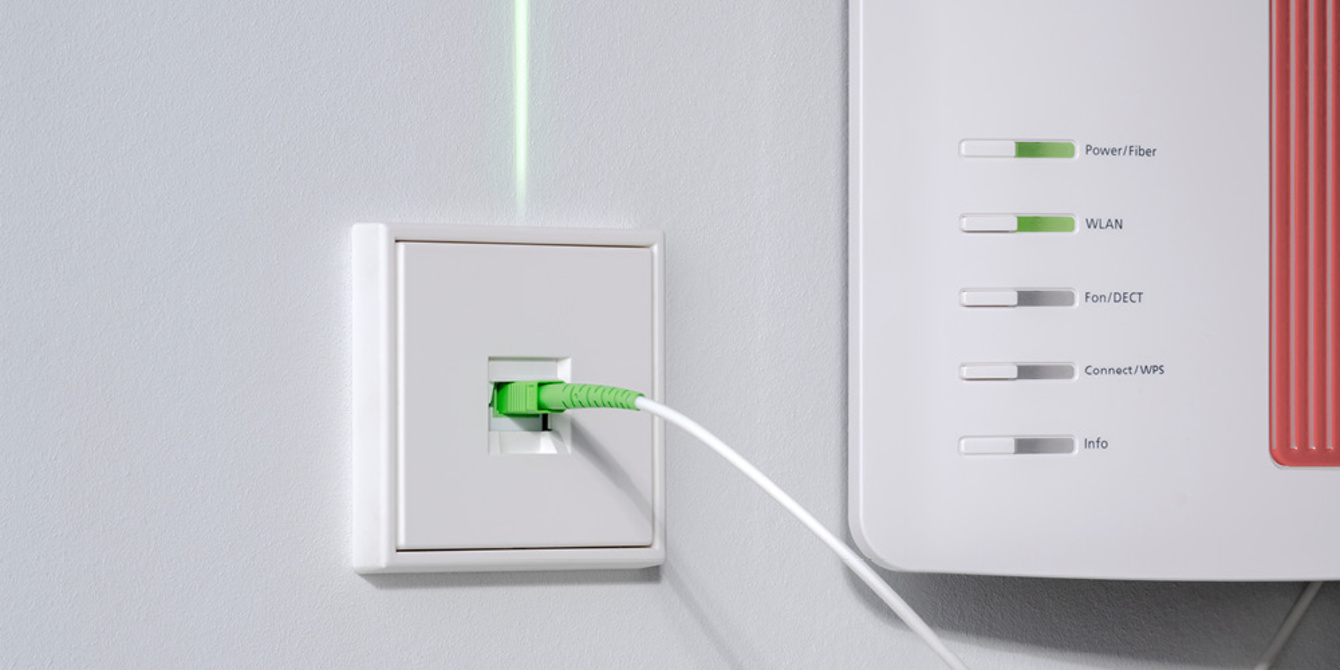 Die neuen Glasfaser-Anschlussdosen bei Wiedmann Elektrotechnik in Burgthann / Großvoggenhof